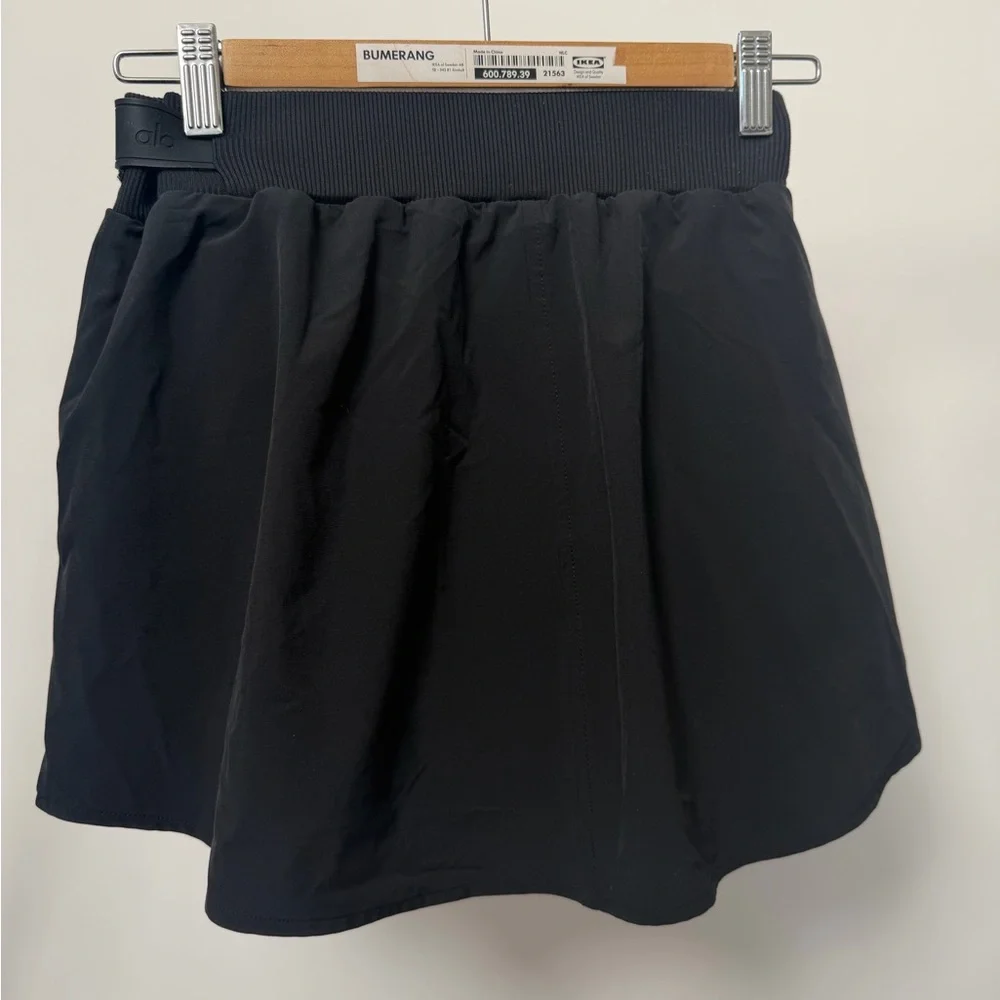 ALO Yoga Black Active Skirt with Zip Pockets - Picture 3 of 4